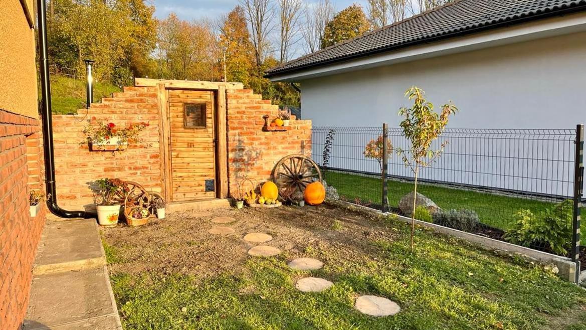 Apartmanovy Dom Adas Prosiek Екстериор снимка